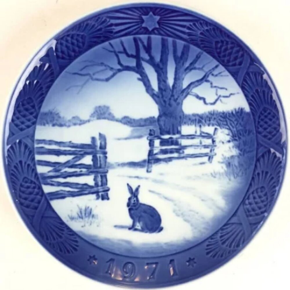 Vintage 1971 Royal Copenhagen "Hare in Winter" Plate